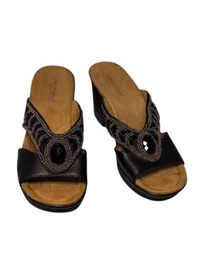 Natural Soul by Naturalizer Ragan Beaded Wedge Open Toe Sandals Size 8.5